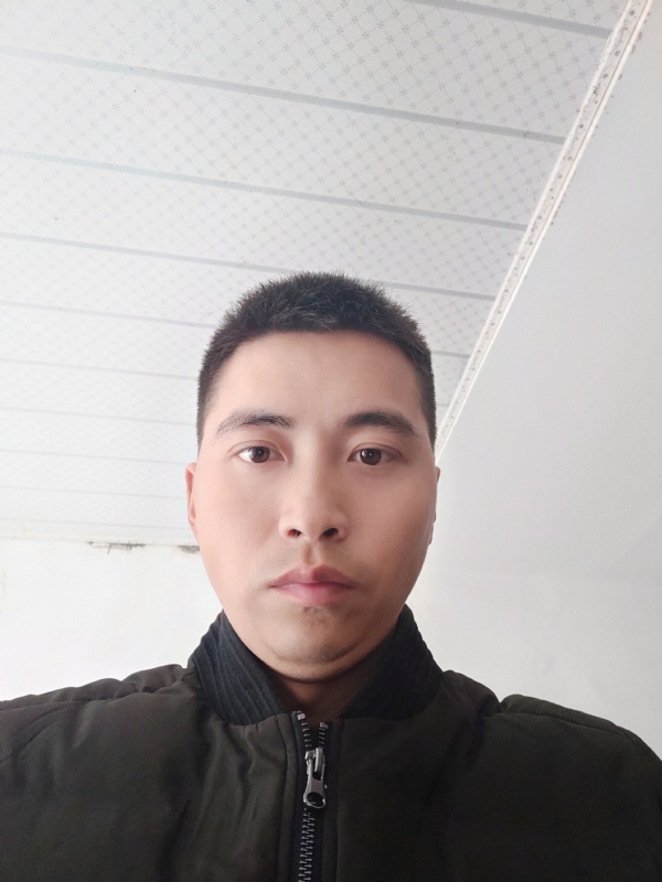 远望星空的第一张照片--喀什中老年相亲网